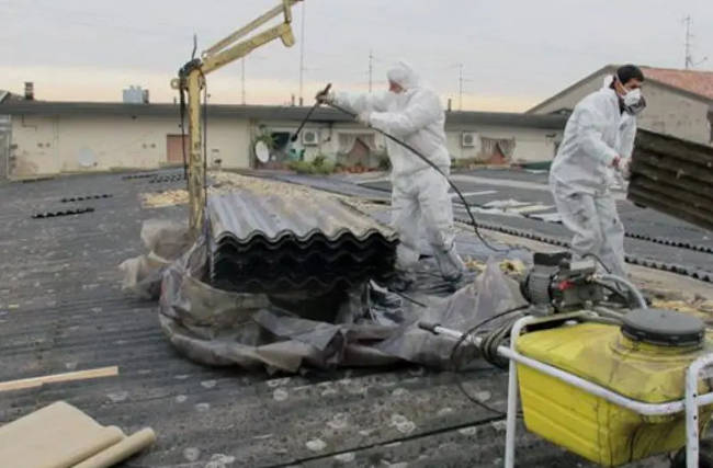 I pericoli legati all'amianto presente nelle nostre abitazioni