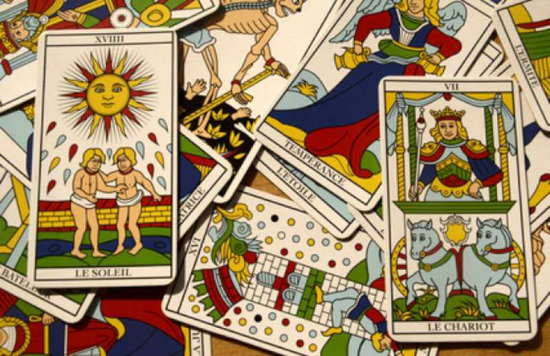 Come si approccia uno scettico alla cartomanzia